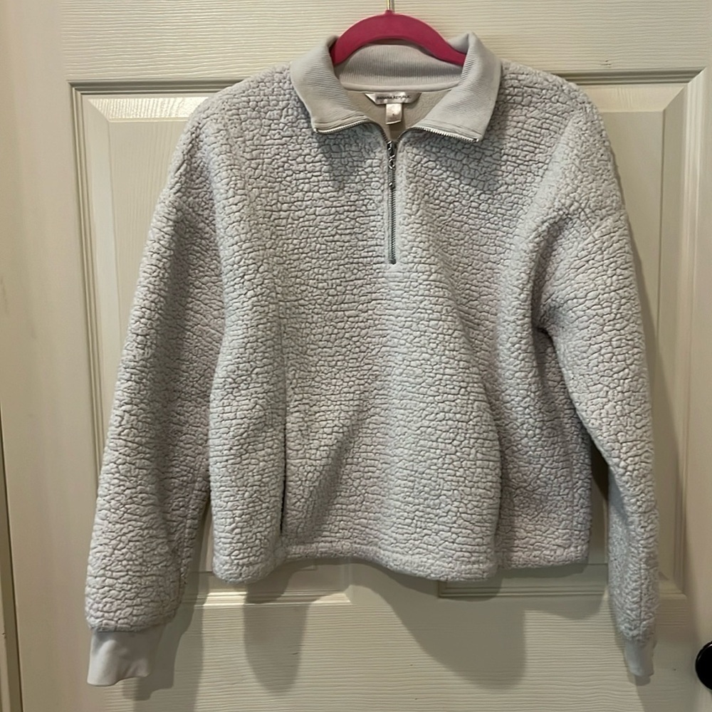 Banana Republic cream Sherpa quarter zip pullover, small